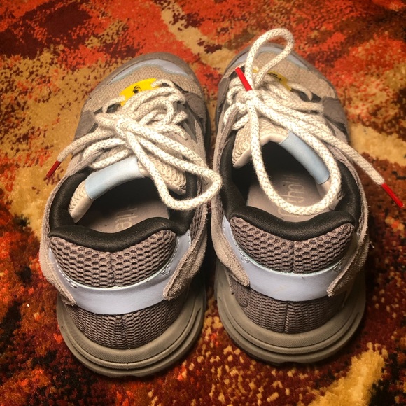 adidas Gray Sneakers with Red Accents - Picture 5 of 9